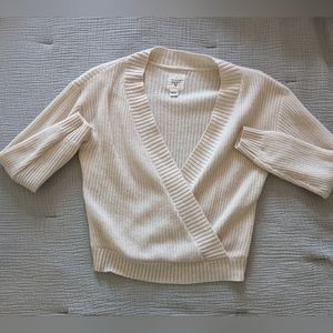 Cropped Billabong sweater. Size small